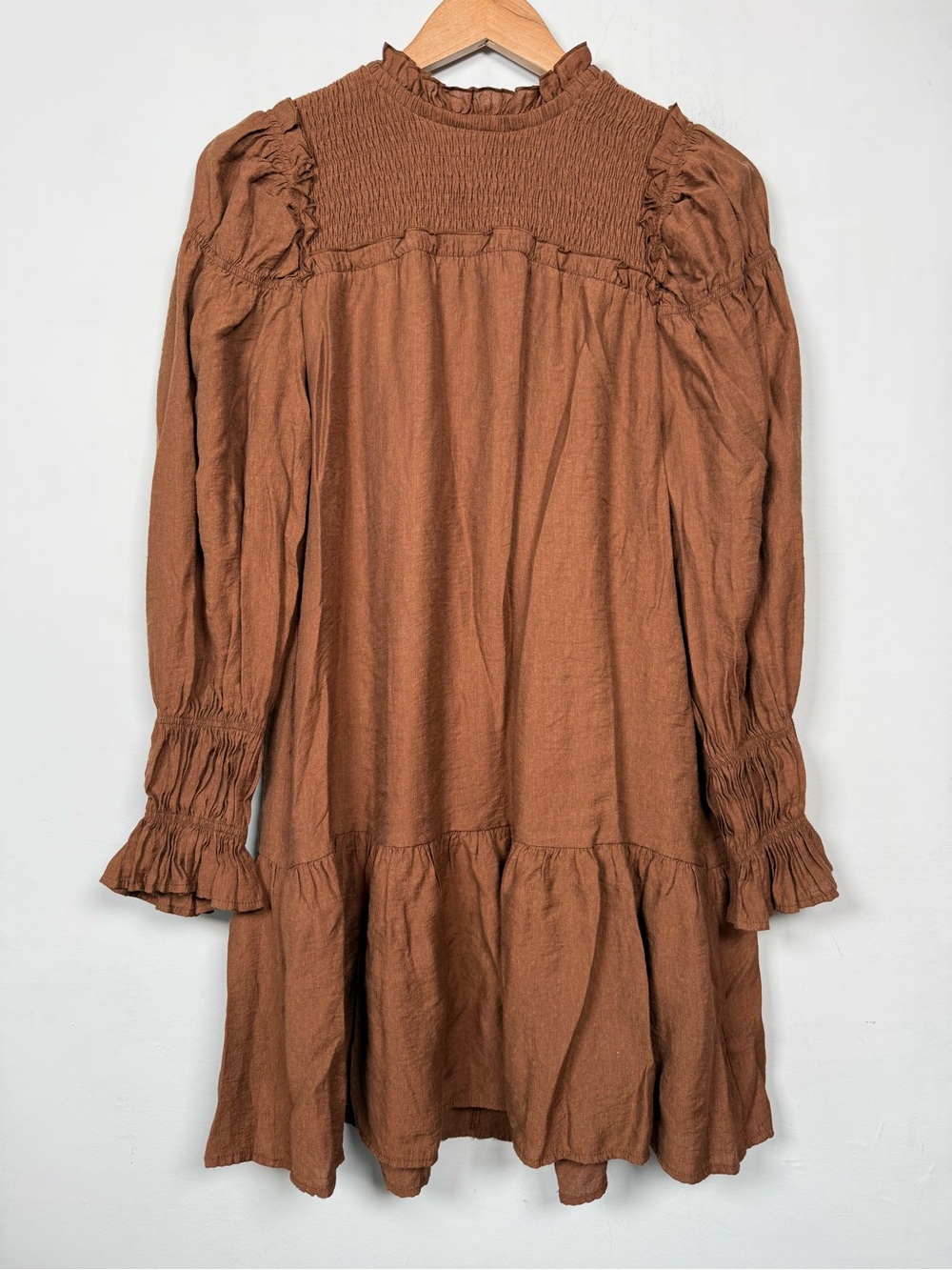 Moon River Brown Smocked Puff Sleeve Mini Shift Dress Size S Great Condition